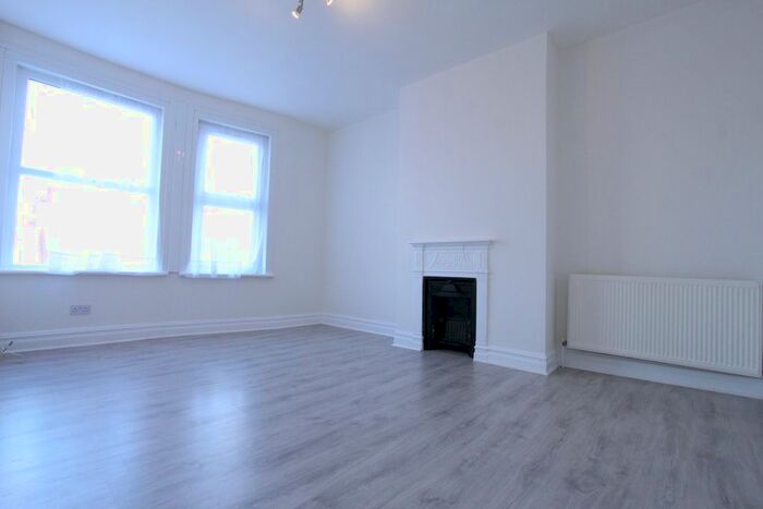 1 Bedroom Flat To Rent In Crescent Road, London N22