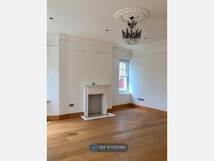 2 Bedroom Flat To Rent In Dalton Road, Eastbourne, BN20