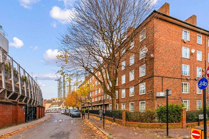2 Bedroom Flat To Rent In Kennington Oval, Kennington, SE11