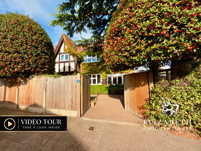 4 Bedroom Detached House For Sale In Fellows Road, Beeston, NG9
