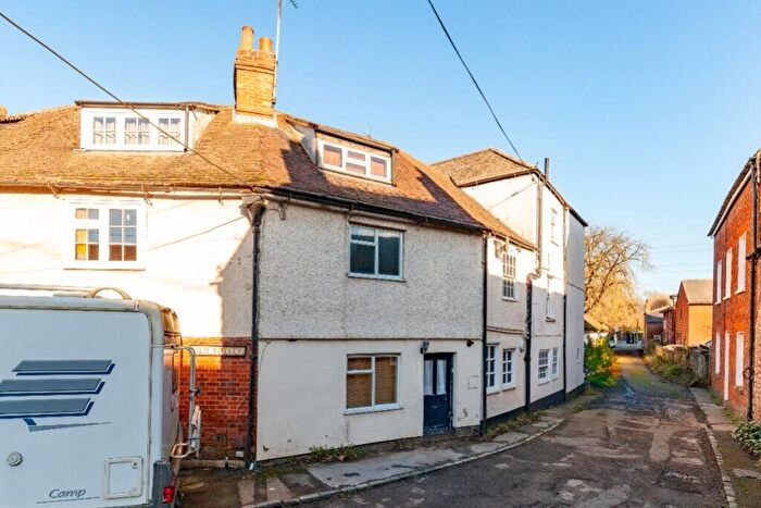 2 Bedroom Character Property To Rent In Old Botley, Oxford, OX2