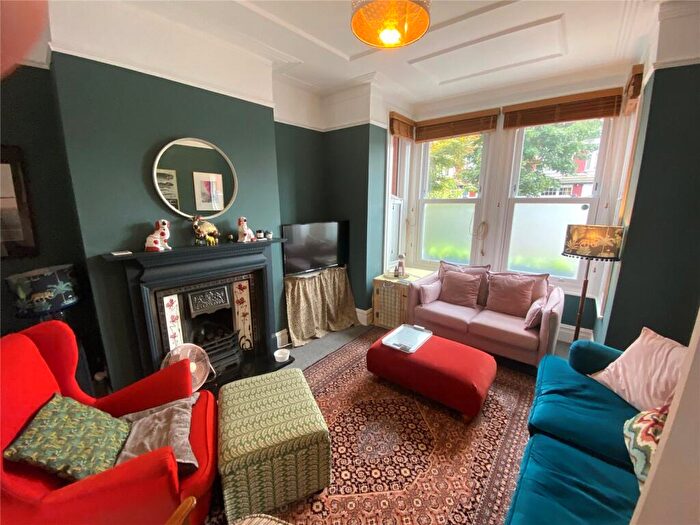 3 Bedroom Terraced House To Rent In Shrewsbury Road, London, N11