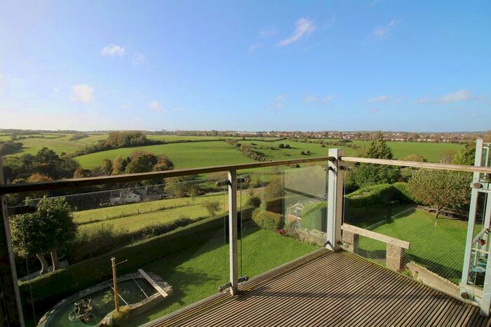 2 Bedroom Apartment To Rent In Wellsway, Keynsham, BS31