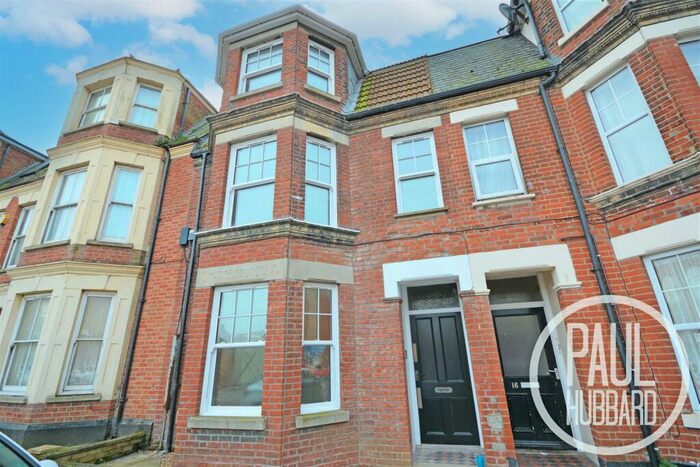 3 Bedroom Block Of Apartments For Sale In Grove Road, Lowestoft, NR32