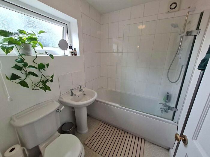 2 Bedroom End Of Terrace House For Sale In Dover Street, Maidstone, Kent, ME16