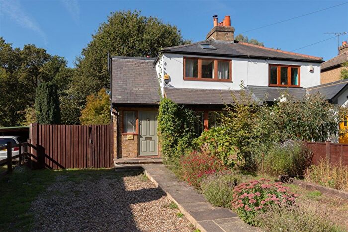 3 Bedroom Cottage For Sale In Forest Rise, Walthamstow, E17