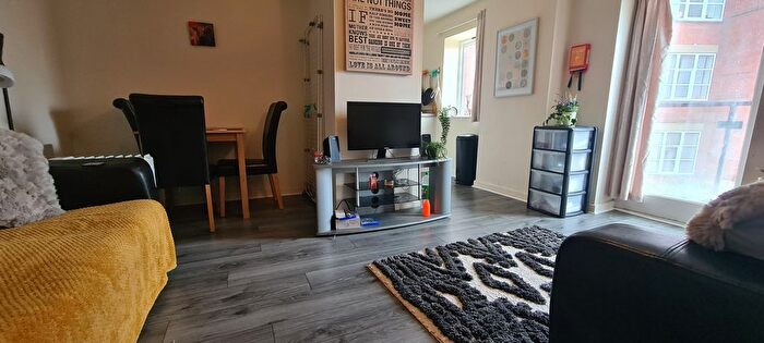 1 Bedroom Semi-Detached House To Rent In Dene House Dene House Court, Leeds, LS2