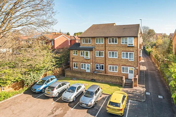 1 Bedroom Flat For Sale In Cedarwood, Copers Cope Road, Beckenham, Kent, BR3
