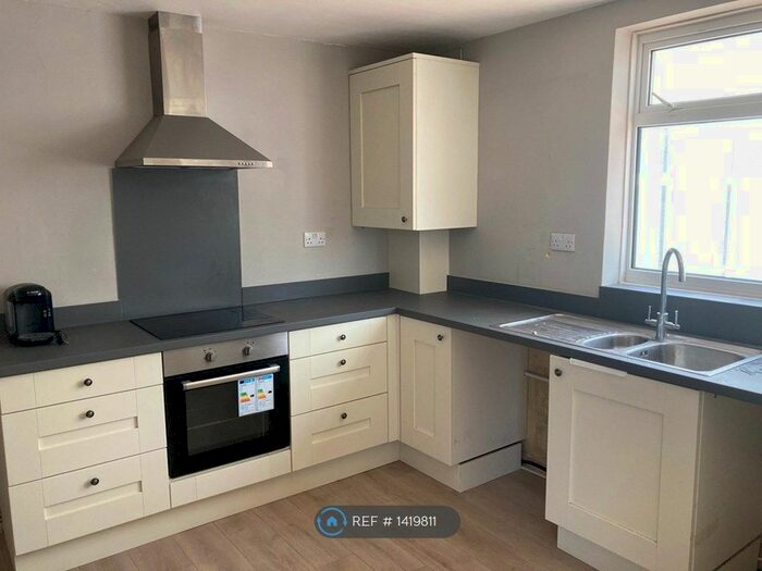 4 Bedroom Semi-Detached House To Rent In Waverley Road, Leamington Spa, CV31