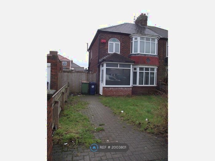 3 Bedroom Semi-Detached House To Rent In Broadway East, Redcar, TS10