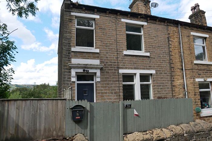 4 Bedroom End Of Terrace House To Rent In Pymroyd, Huddersfield, West Yorkshire, HD4