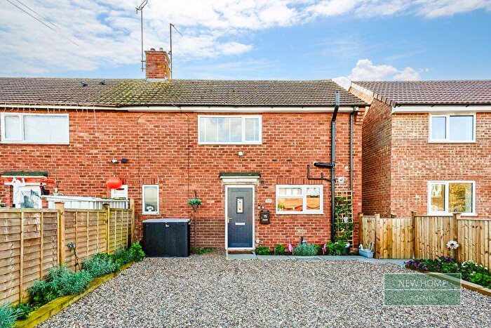 2 Bedroom Semi-Detached House For Sale In York Road, Priors Park, Tewkesbury, GL20