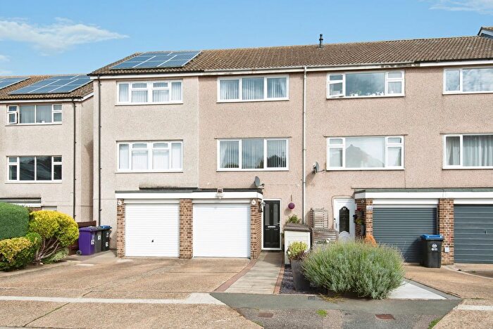 3 Bedroom Terraced House For Sale In Hardy Close, Hitchin, Hertfordshire, SG4