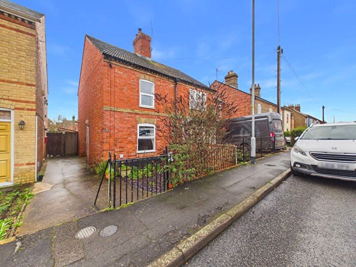 2 Bedroom Semi Detached House For Sale In Stanley Street, Bourne, PE10