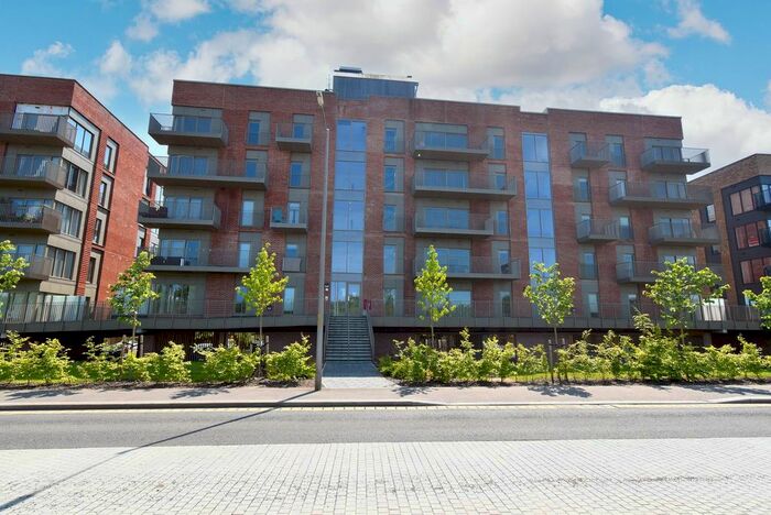 2 Bedroom Flat To Rent In Leacon Road, Bayley Place, TN23