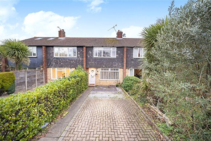 3 Bedroom Terraced House For Sale In Knaphill, Woking, Surrey, GU21