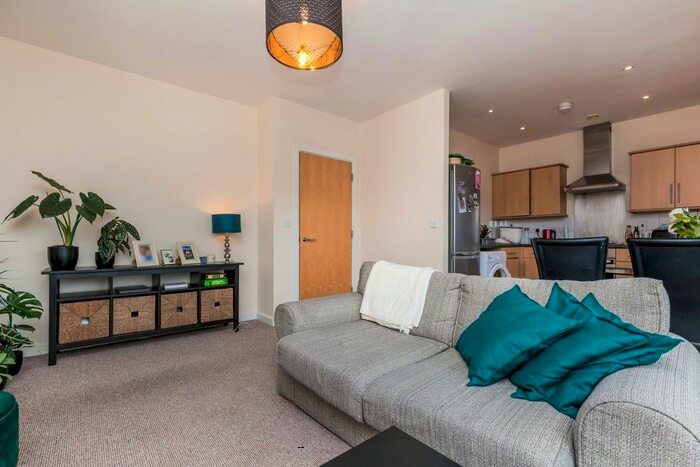 2 Bedroom Flat To Rent In Cardigan House Block E, Adelaide Lane, Sheffield, South Yorkshire, S3