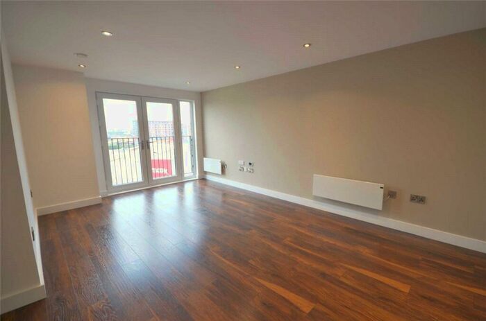 2 Bedroom Apartment To Rent In Wilburn Basin, Block C, Salford, Greater Manchester, M5