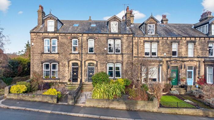 5 Bedroom Terraced House For Sale In Carr Road, Calverley, Pudsey, West Yorkshire, LS28