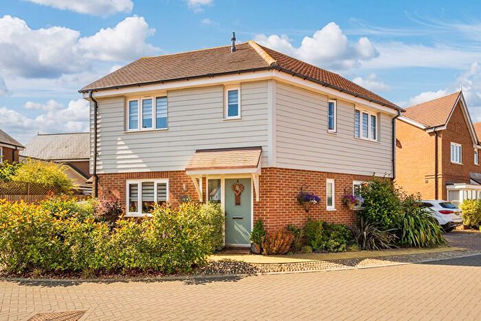 3 Bedroom Link Detached House For Sale In Percival Way, Otham, ME15