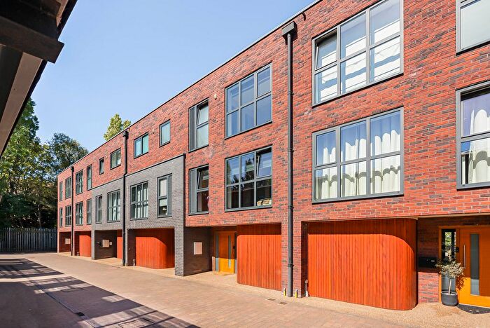 3 Bedroom Terraced House For Sale In Groom Place, Welwyn Garden City, Hertfordshire, AL7
