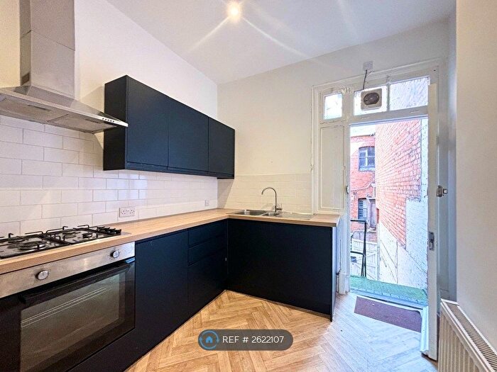 2 Bedroom Flat To Rent In Highfield Street, Leicester, LE2