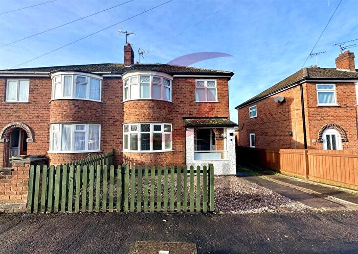 3 Bedroom Semi Detached House To Rent In Bradgate Drive, Wigston, Leicester, LE18