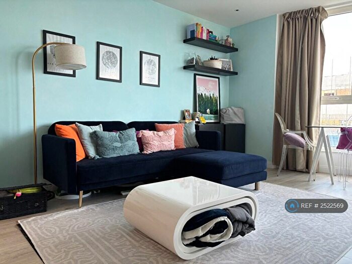 1 Bedroom Flat To Rent In Kennington Lane, London, SE11