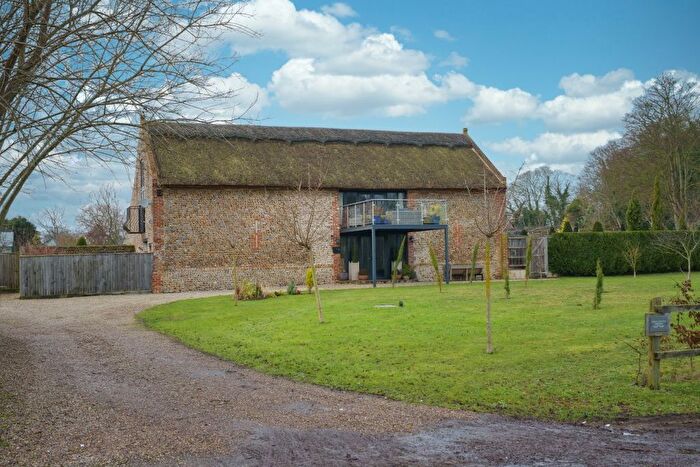 4 Bedroom Barn Conversion For Sale In Pollard Street, Bacton, NR12
