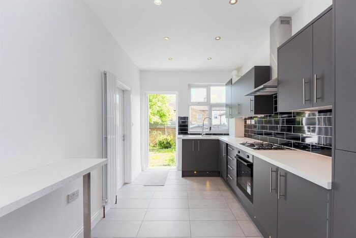 4 Bedroom Terraced House To Rent In Woodside Park, Woodside, Croydon, SE25