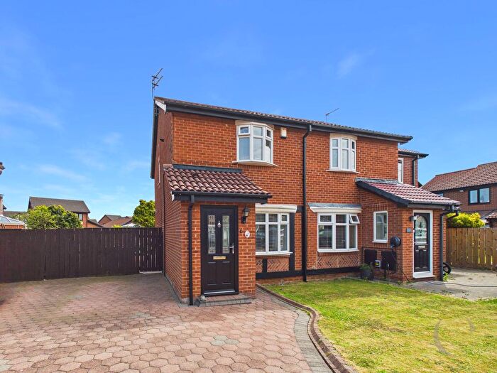 2 Bedroom Semi Detached House For Sale In Beaconside, South Shields, NE34