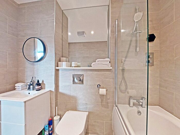 1 Bedroom Flat For Sale In Kymberley Road, Harrow, HA1