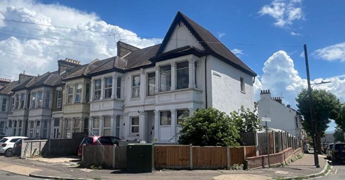 1 Bedroom Flat For Sale In Flat, York Road, Southend On Sea, Essex, SS1