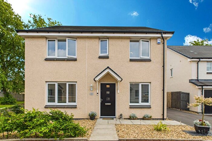 4 Bedroom Detached House For Sale In Lotus Crescent, Cleland, ML1
