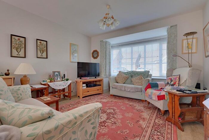 2 Bedroom Semi-Detached Bungalow For Sale In Deerleap Lane, Rowlands Castle, PO9