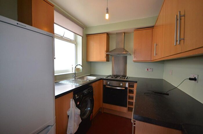 4 Bedroom Semi-Detached House To Rent In Boycroft Avenue, London, NW9