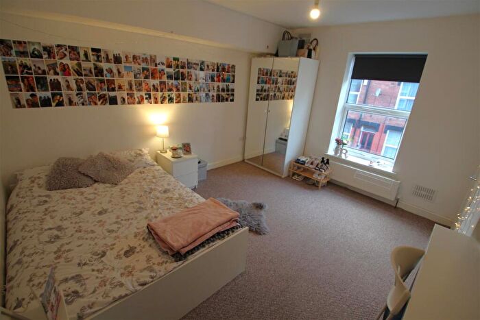 3 Bedroom Terraced House To Rent In Thornville Grove, Hyde Park, Leeds, LS6