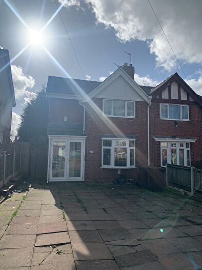 3 Bedroom Semi-Detached House To Rent In Abbotts Street, Bloxwich, Walsall, WS3