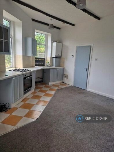 1 Bedroom Flat To Rent In Chapel Lane, Halifax, HX3