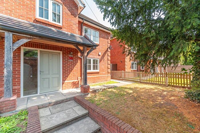 4 Bedroom Property To Rent In Lambourne Place, Ickenham, Uxbridge, UB10