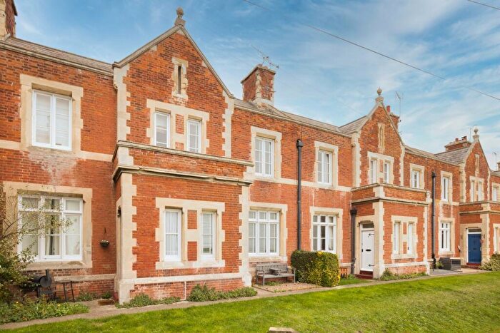 3 Bedroom Terraced House For Sale In Victoria Parade, Ramsgate, Kent, CT11