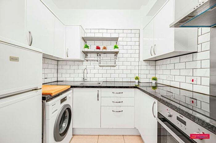 1 Bedroom Flat To Rent In Queensway, London, W2