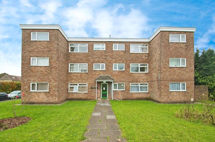 2 Bedroom Flat For Sale In Curlew Close, Cardiff, CF14