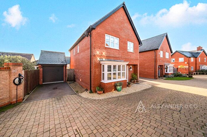 4 Bedroom Detached House For Sale In Millground Field, Winslow, Buckingham, MK18