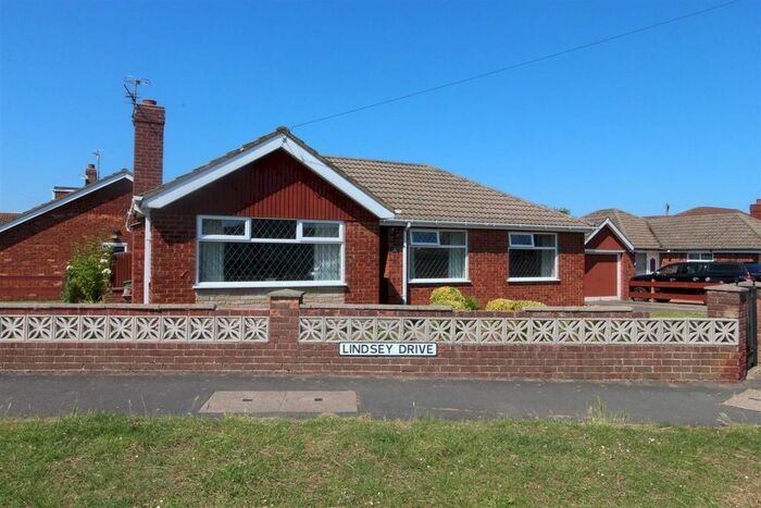 3 Bedroom Detached Bungalow For Sale In Holton Mount, Holton-Le-Clay, Grimsby, Lincolnshire, DN36