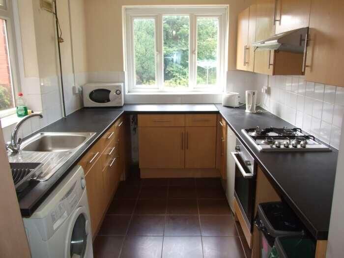 4 Bedroom Terraced House To Rent In Wyeverne Road, Cathays, Cardiff, CF24