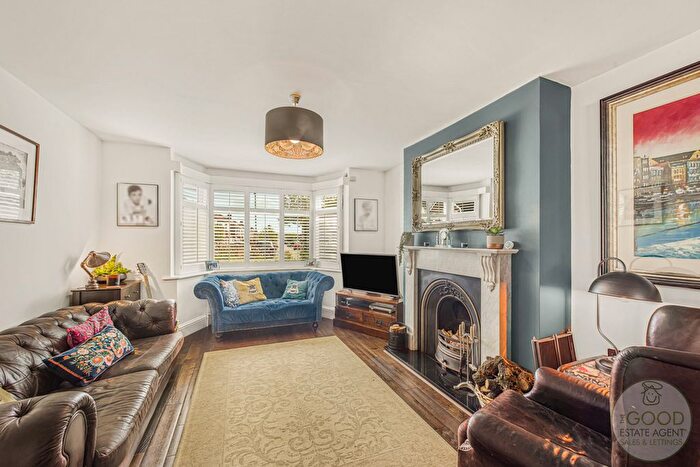 4 Bedroom Semi-detached House For Sale In Marlow Drive, Handforth, SK9