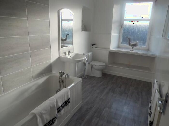 2 Bedroom Flat To Rent In Strathaven Road, Kirkmuirhill, Lanark, ML11