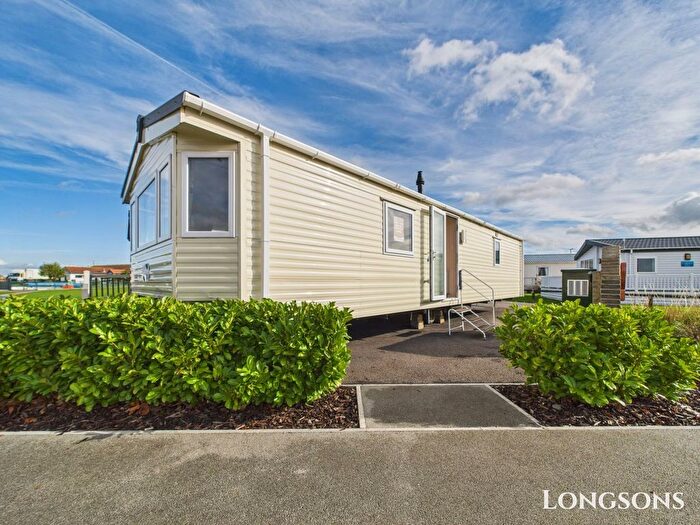 2 Bedroom Park Home For Sale In St. Johns Road, Whitstable, CT5