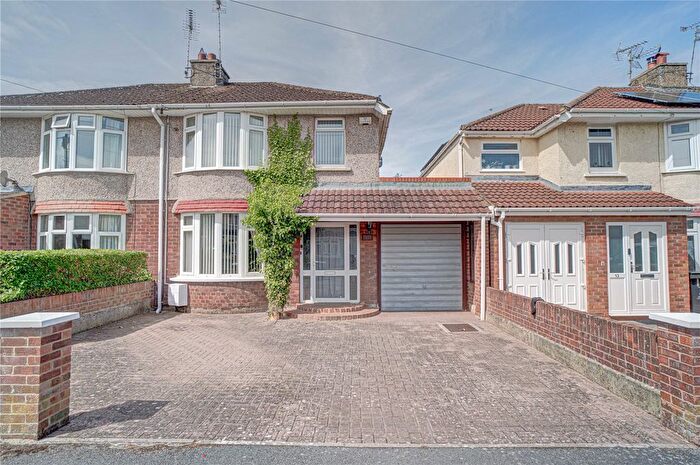 3 Bedroom Semi Detached House For Sale In Shipton Grove, Old Walcot, Swindon, SN3
